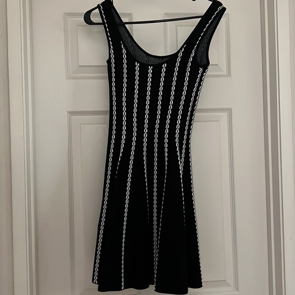 Women’s BEBE dress - Picture 3 of 3